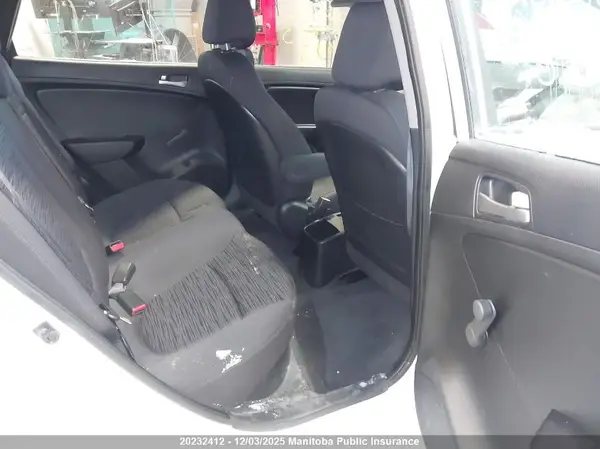 KMHCT5AE1HU320939 2017 HYUNDAI ACCENT - Image 8