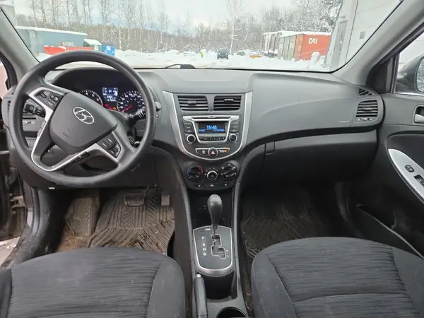KMHCT5AE1HU322433 2017 HYUNDAI ACCENT - Image 8