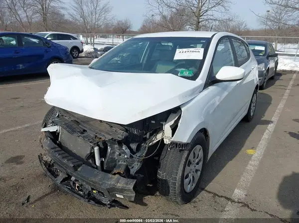 KMHCT5AE1HU325526 2017 HYUNDAI ACCENT - Image 2