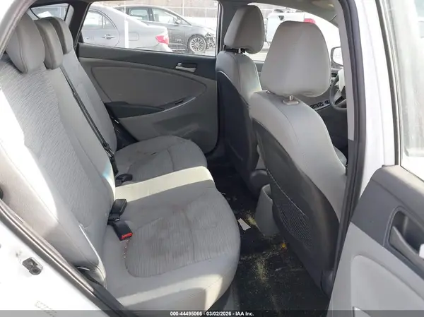 KMHCT5AE1HU325526 2017 HYUNDAI ACCENT - Image 8