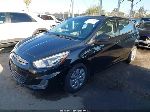KMHCT5AE1HU326109 2017 HYUNDAI ACCENT - Image 2