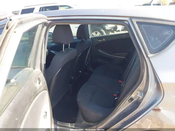 KMHCT5AE1HU329253 2017 HYUNDAI ACCENT - Image 8