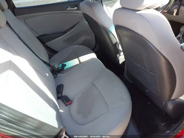 KMHCT5AE1HU334274 2017 HYUNDAI ACCENT - Image 8