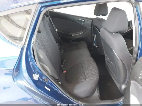 KMHCT5AE1HU335246 2017 HYUNDAI ACCENT - Image 8