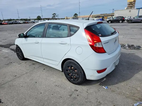 KMHCT5AE1HU340835 2017 HYUNDAI ACCENT - Image 2