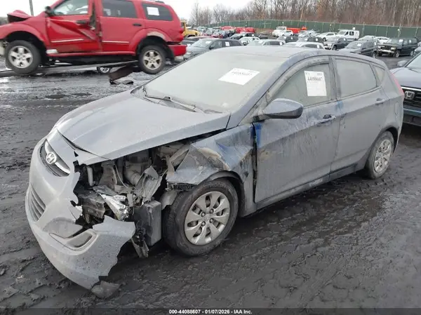 KMHCT5AE1HU341113 2017 HYUNDAI ACCENT - Image 2