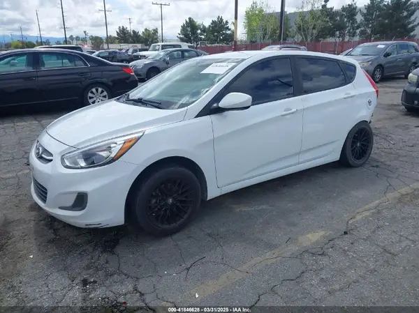 KMHCT5AE1HU343041 2017 HYUNDAI ACCENT - Image 2