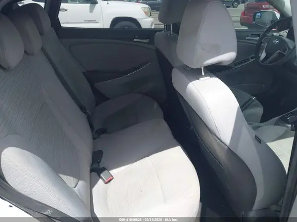 KMHCT5AE1HU343041 2017 HYUNDAI ACCENT - Image 8