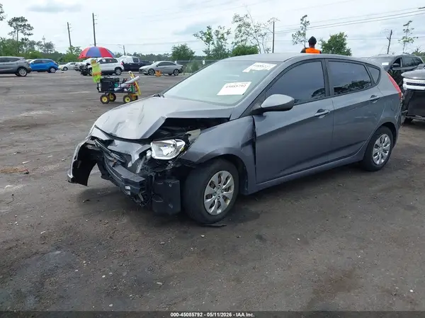 KMHCT5AE1HU345727 2017 HYUNDAI ACCENT - Image 2
