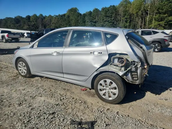 KMHCT5AE1HU347445 2017 HYUNDAI ACCENT - Image 2