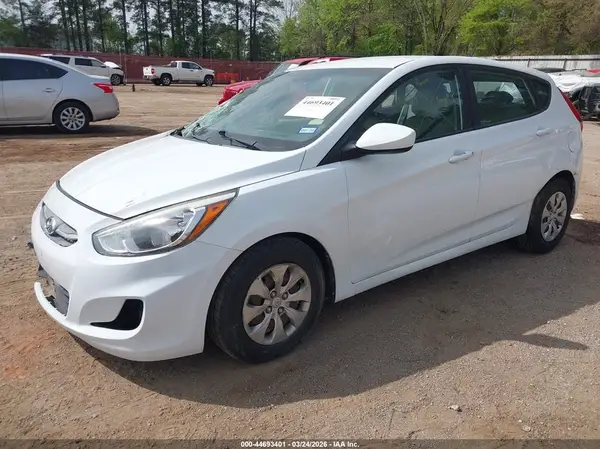 KMHCT5AE1HU348188 2017 HYUNDAI ACCENT - Image 2