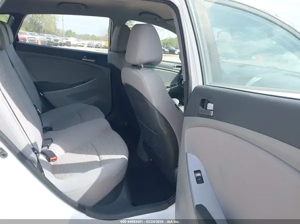 KMHCT5AE1HU348188 2017 HYUNDAI ACCENT - Image 8