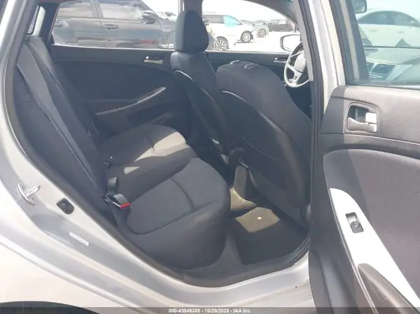 KMHCT5AE1HU349406 2017 HYUNDAI ACCENT - Image 8