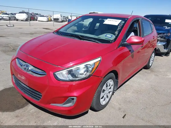 KMHCT5AE1HU350930 2017 HYUNDAI ACCENT - Image 2