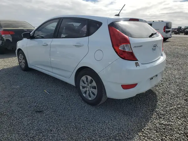 KMHCT5AE1HU352080 2017 HYUNDAI ACCENT - Image 2