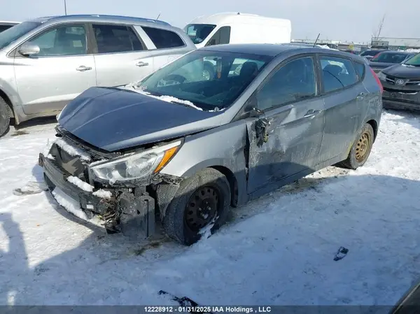 KMHCT5AE1HU358302 2017 HYUNDAI ACCENT - Image 2