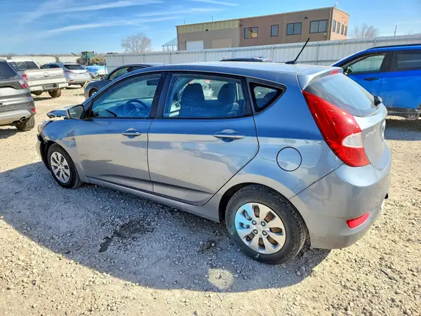 KMHCT5AE1HU364133 2017 HYUNDAI ACCENT - Image 2