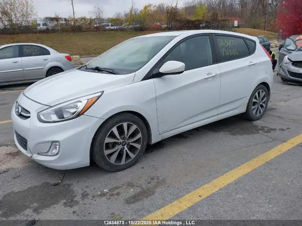 KMHCT5AE1HU368084 2017 HYUNDAI ACCENT - Image 2