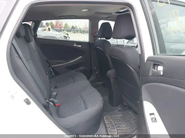 KMHCT5AE1HU368084 2017 HYUNDAI ACCENT - Image 8