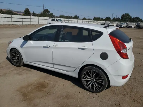 KMHCT5AE2GU242184 2016 HYUNDAI ACCENT - Image 2