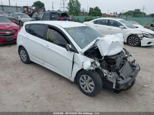 KMHCT5AE2GU248731 2016 HYUNDAI ACCENT - Image 1