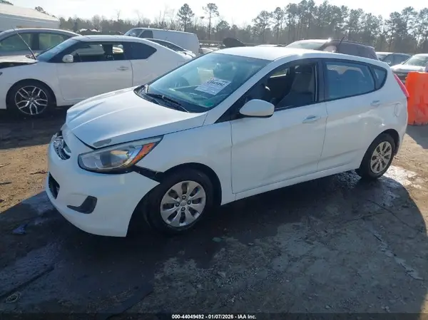 KMHCT5AE2GU251998 2016 HYUNDAI ACCENT - Image 2