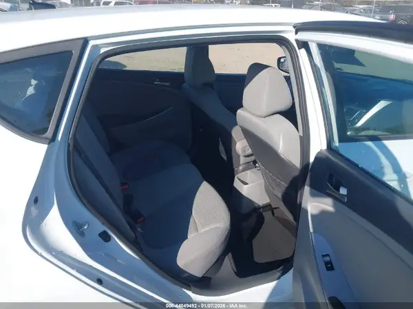 KMHCT5AE2GU251998 2016 HYUNDAI ACCENT - Image 8