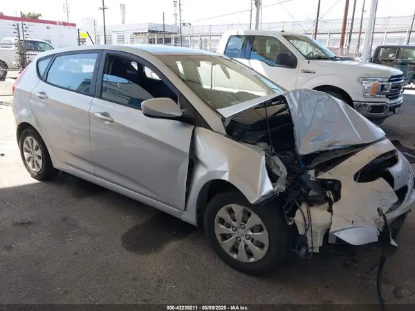 KMHCT5AE2GU260801 2016 HYUNDAI ACCENT - Image 1