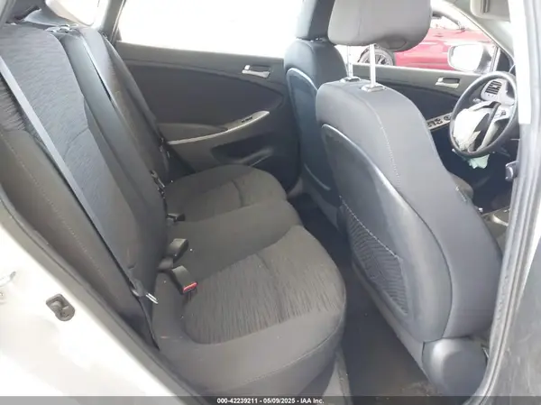 KMHCT5AE2GU260801 2016 HYUNDAI ACCENT - Image 8