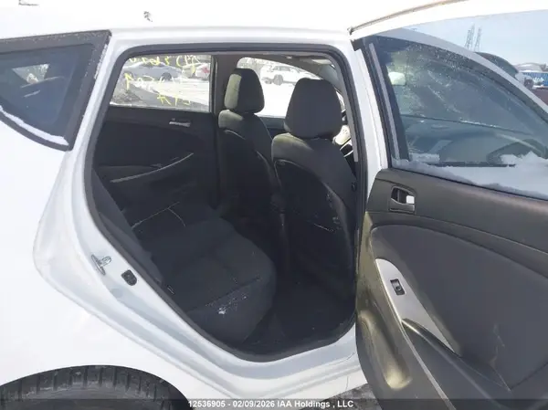 KMHCT5AE2GU269501 2016 HYUNDAI ACCENT - Image 8