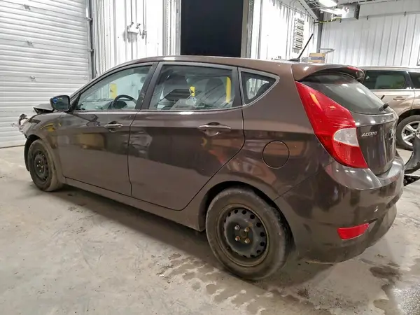 KMHCT5AE2GU274133 2016 HYUNDAI ACCENT - Image 2