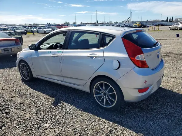 KMHCT5AE2GU274519 2016 HYUNDAI ACCENT - Image 2