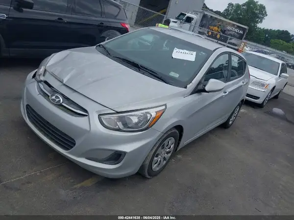 KMHCT5AE2GU281129 2016 HYUNDAI ACCENT - Image 2