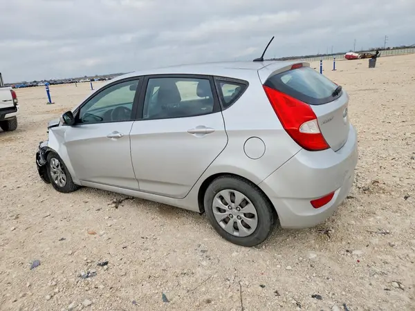 KMHCT5AE2HU299681 2017 HYUNDAI ACCENT - Image 2