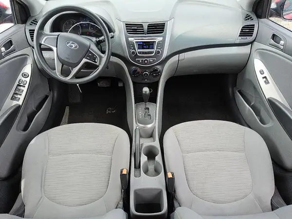 KMHCT5AE2HU300411 2017 HYUNDAI ACCENT - Image 8