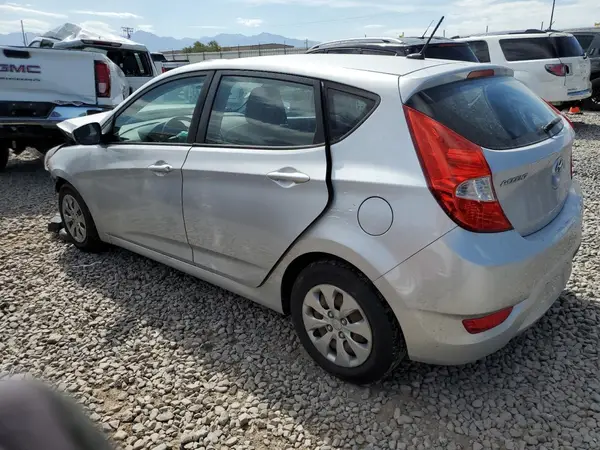 KMHCT5AE2HU301591 2017 HYUNDAI ACCENT - Image 2