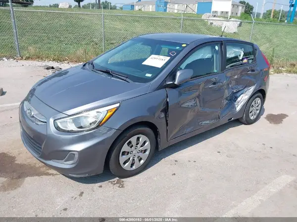 KMHCT5AE2HU307441 2017 HYUNDAI ACCENT - Image 2