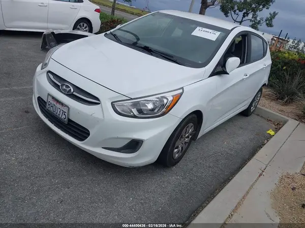 KMHCT5AE2HU312509 2017 HYUNDAI ACCENT - Image 2