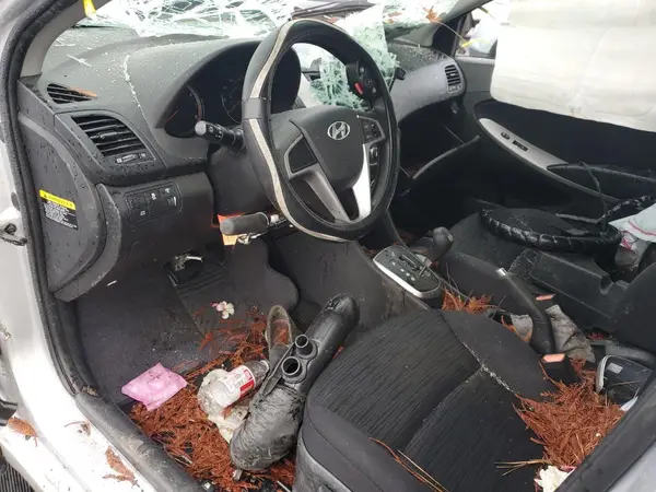 KMHCT5AE2HU312848 2017 HYUNDAI ACCENT - Image 8