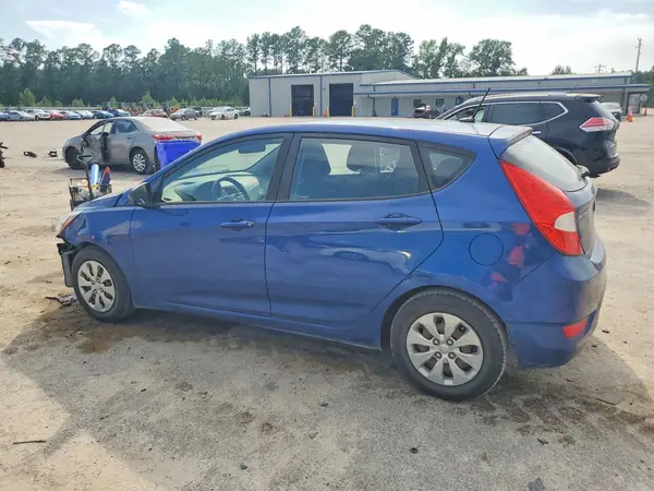 KMHCT5AE2HU313031 2017 HYUNDAI ACCENT - Image 2