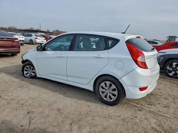 KMHCT5AE2HU313045 2017 HYUNDAI ACCENT - Image 2