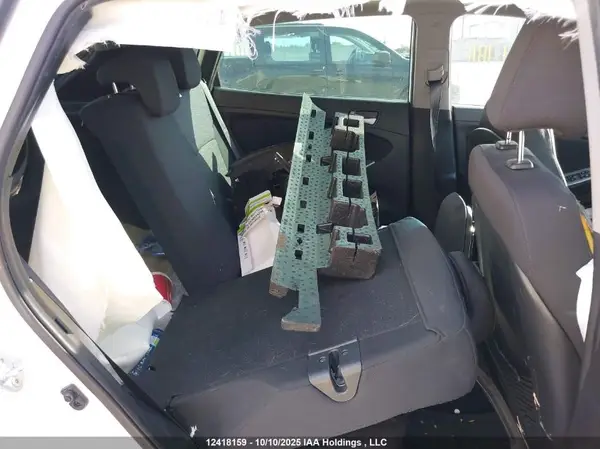 KMHCT5AE2HU318620 2017 HYUNDAI ACCENT - Image 8