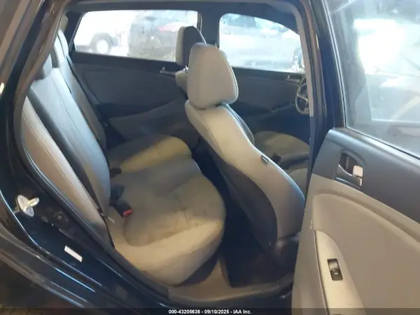 KMHCT5AE2HU319654 2017 HYUNDAI ACCENT - Image 8