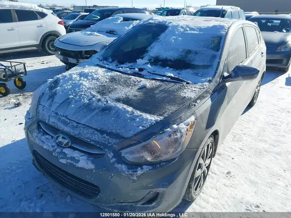 KMHCT5AE2HU322862 2017 HYUNDAI ACCENT - Image 2
