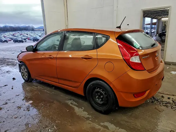 KMHCT5AE2HU326510 2017 HYUNDAI ACCENT - Image 2