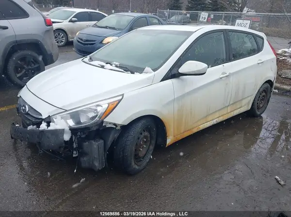 KMHCT5AE2HU329701 2017 HYUNDAI ACCENT - Image 2
