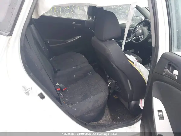 KMHCT5AE2HU329701 2017 HYUNDAI ACCENT - Image 8