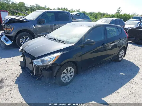 KMHCT5AE2HU332758 2017 HYUNDAI ACCENT - Image 2