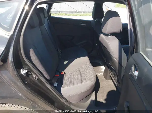 KMHCT5AE2HU332758 2017 HYUNDAI ACCENT - Image 8