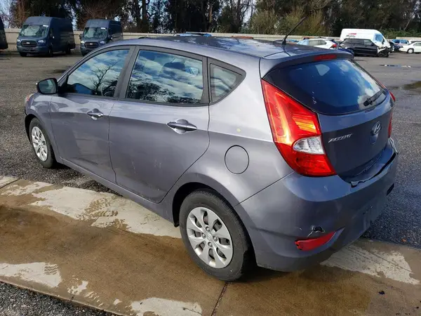 KMHCT5AE2HU346787 2017 HYUNDAI ACCENT - Image 2